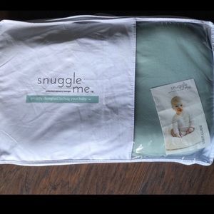 UEC Snuggle Me Organic Infant Lounger with cover